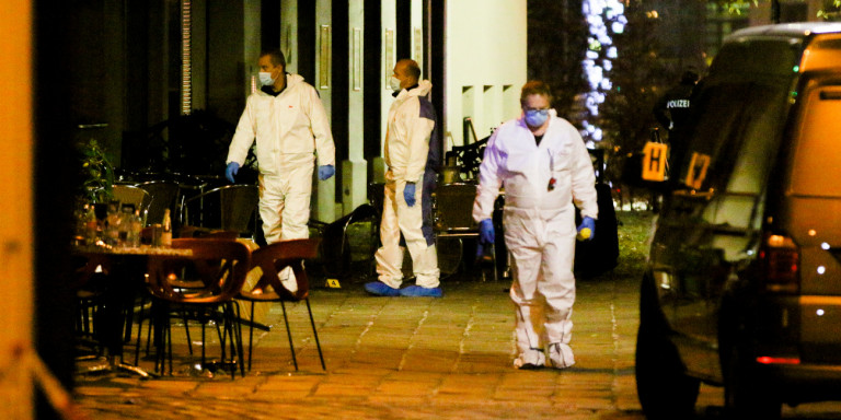 Βιέννη: Ο δράστης της τρομοκρατικής επίθεσης φέρεται να είχε διοργανώσει συνάντηση τζιχαντιστών