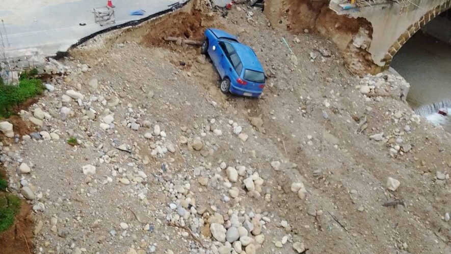 Κρήτη: Αυτοκίνητο έπεσε σε γκρεμό- Ελαφρά τραυματισμένος ο οδηγός