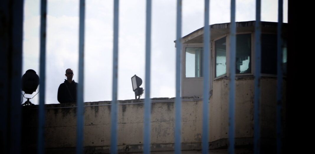 Κορωνοιός: Πρώτος θάνατος σωφρονιστικού υπαλλήλου στην Ελλάδα