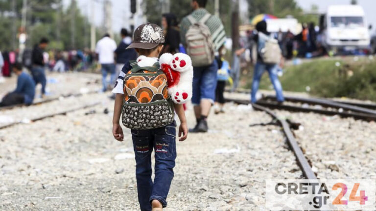 Προσφυγικό: Σε πλατείες και πάρκα οι πρόσφυγες εν μέσω πανδημίας