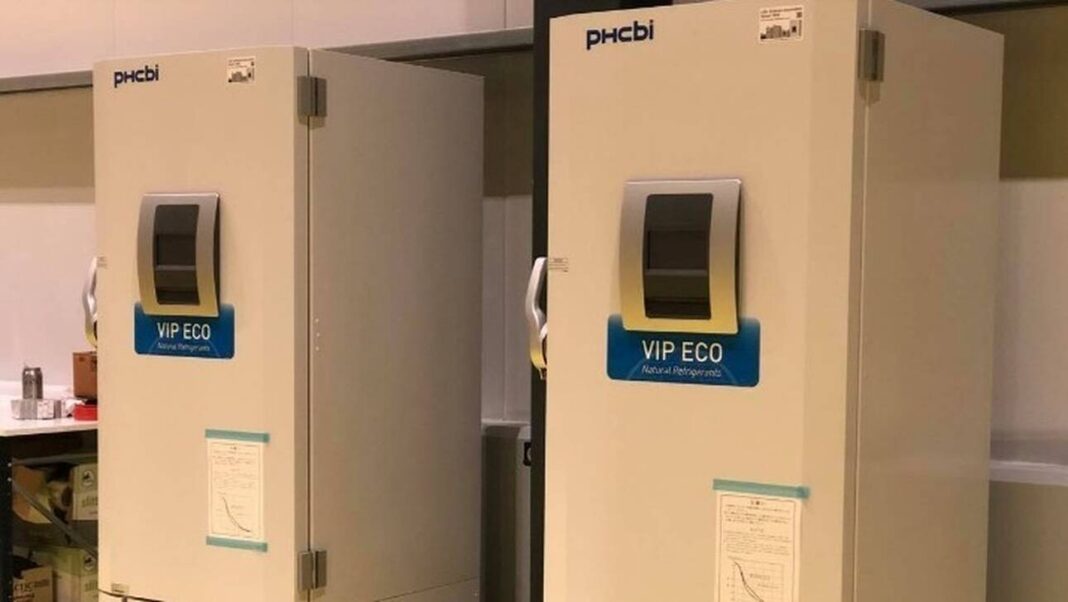 Έφτασαν τα πρώτα ψυγεία βαθιάς κατάψυξης για τα εμβόλια κατά του κορωνοϊού
