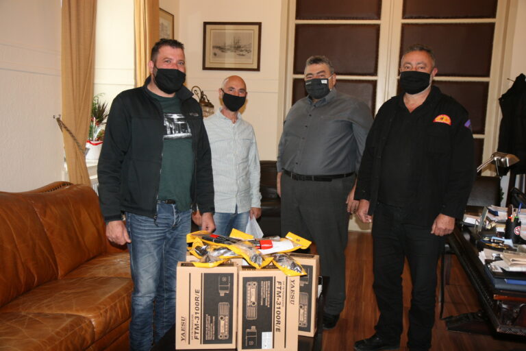 Ο Αντιπεριφερειάρχης Χανίων παρέδωσε εξοπλισμό στην Ομάδα Εθελοντών Εκτάκτων Αναγκών