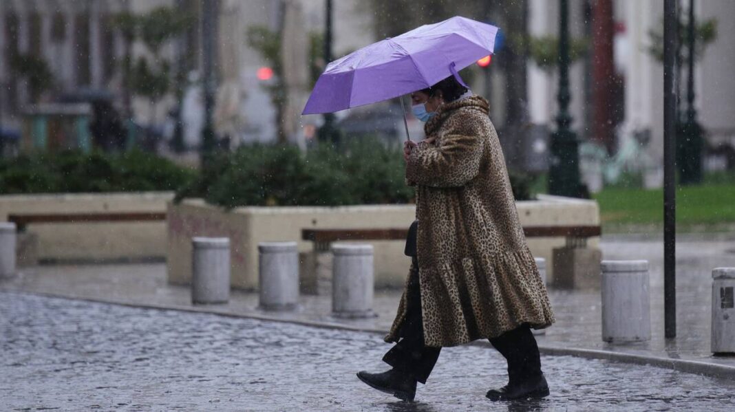 Καιρός: Βροχερό το σκηνικό και την Κυριακή – Αυξημένες συγκεντρώσεις σκόνης