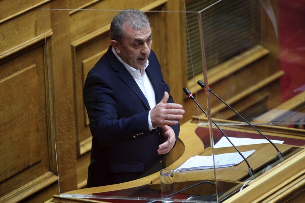 Βαρδάκης: Η αναλγησία και η ανικανότητα της κυβέρνησης οδηγεί σε λουκέτο τις μικρομεσαίες επιχειρήσεις