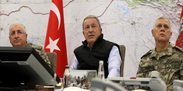 Στη Λιβύη ο Ακάρ με τη συνοδεία αξιωματικών των ενόπλων δυνάμεων της Τουρκίας
