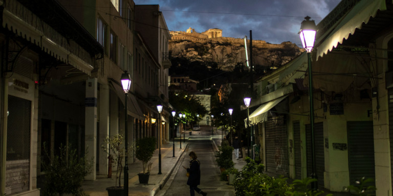 Αρθρογράφος Bloomberg: Η Ελλάδα προσφέρει μια αχτίδα φωτός στην Ευρώπη