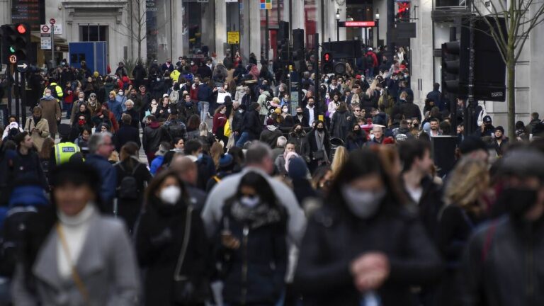 Κορωνοϊός: Το Βερολίνο δίνει 8,89 δισ. ευρώ για να αγοράσει έως 635,1 εκατ. εμβόλια