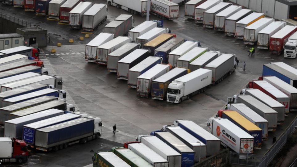 Βρετανία: Στους 36 οι θετικοί στον κορωνοϊό οδηγοί φορτηγών