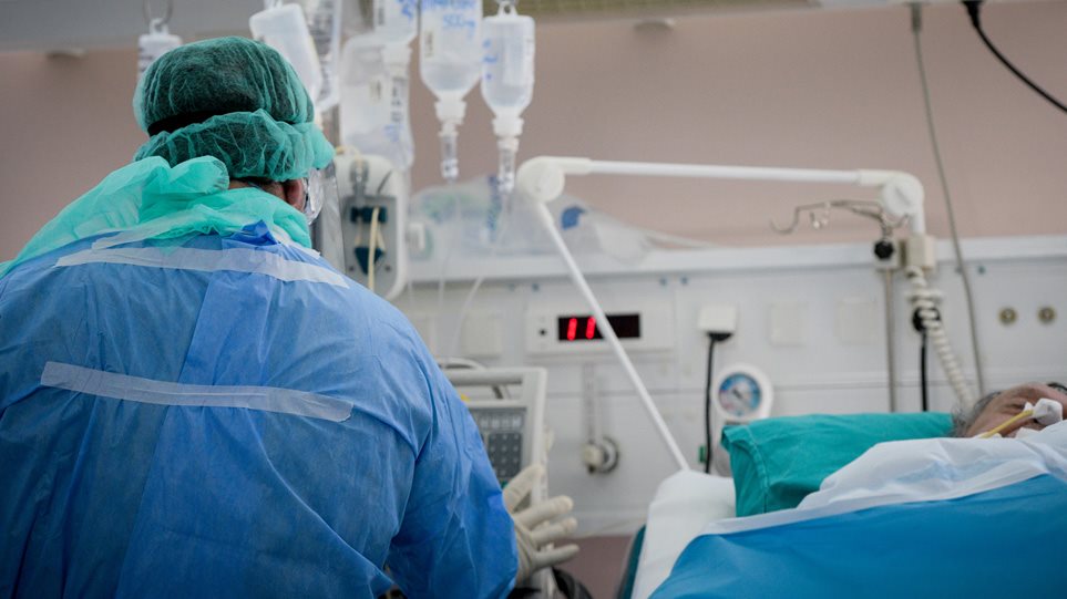 Έκκληση γιατρών για εθελοντές στα νοσοκομεία της Ουγγαρίας