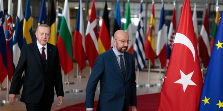 Σύνοδος Κορυφής: Τα τουρκικά ΜΜΕ βλέπουν «λίγες» και «ήπιες» κυρώσεις