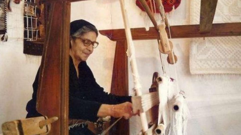 Η «βασίλισσα» του Dior υποκλίθηκε στους αργαλειούς των Ανωγείων (εικόνες)