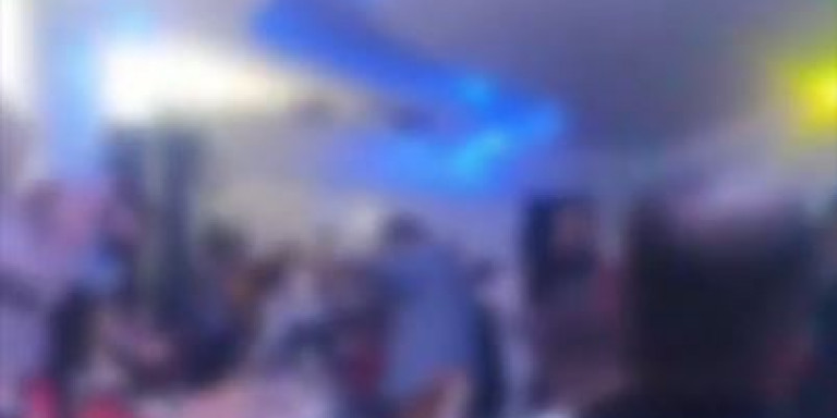 Έστησαν χριστουγεννιάτικο γλέντι με πάνω από 30 άτομα