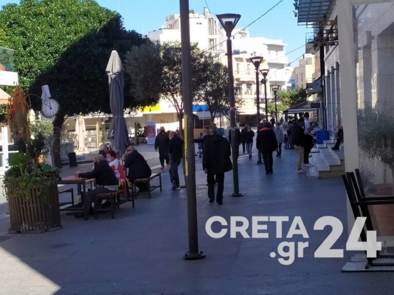 Τα πιο διαφορετικά Χριστούγεννα – Πρωτόγνωρες εικόνες από το κέντρο του Ηρακλείου (εικόνες)