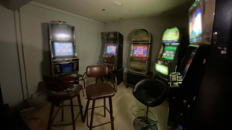 Εντοπίστηκε «μίνι – καζίνο» – Τέσσερις συλλήψεις