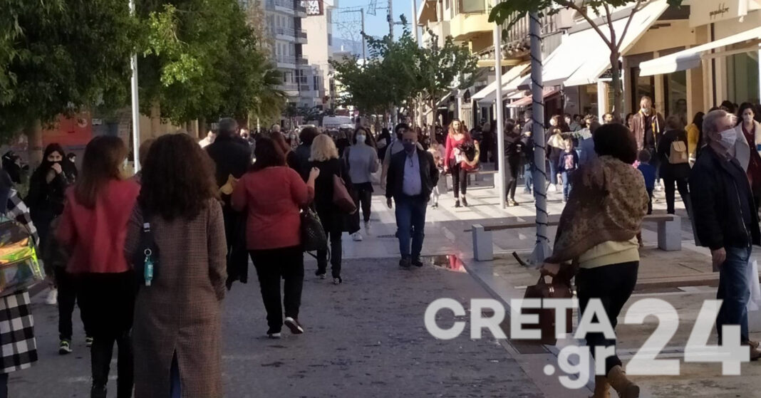 Ηράκλειο: Πλημμύρισε κόσμο το κέντρο – Κίνηση και στο click away