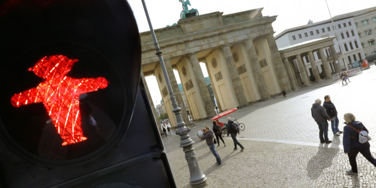 Γερμανία: Η Μέρκελ ανακοίνωσε παράταση του μερικού lockdown μέχρι τις 10 Ιανουαρίου