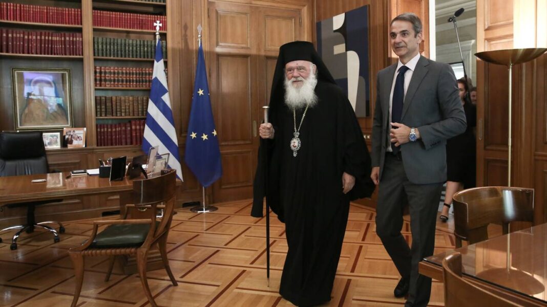 Κορωνοϊός: Επικοινωνία Μητσοτάκη – Ιερωνύμου: Θέμα ημερών οι ανακοινώσεις για τις εκκλησίες