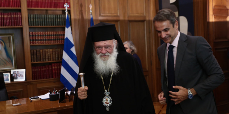 Επικοινωνία Μητσοτάκη και Ιερώνυμου – Τι συζήτησαν για τις εκκλησίες
