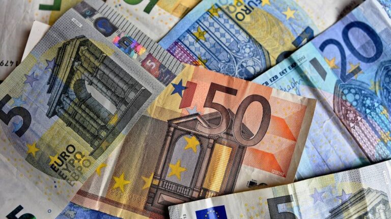 ΟΠΕΚΑ: Τα επιδόματα που καταβάλλει στις 29 Ιουλίου