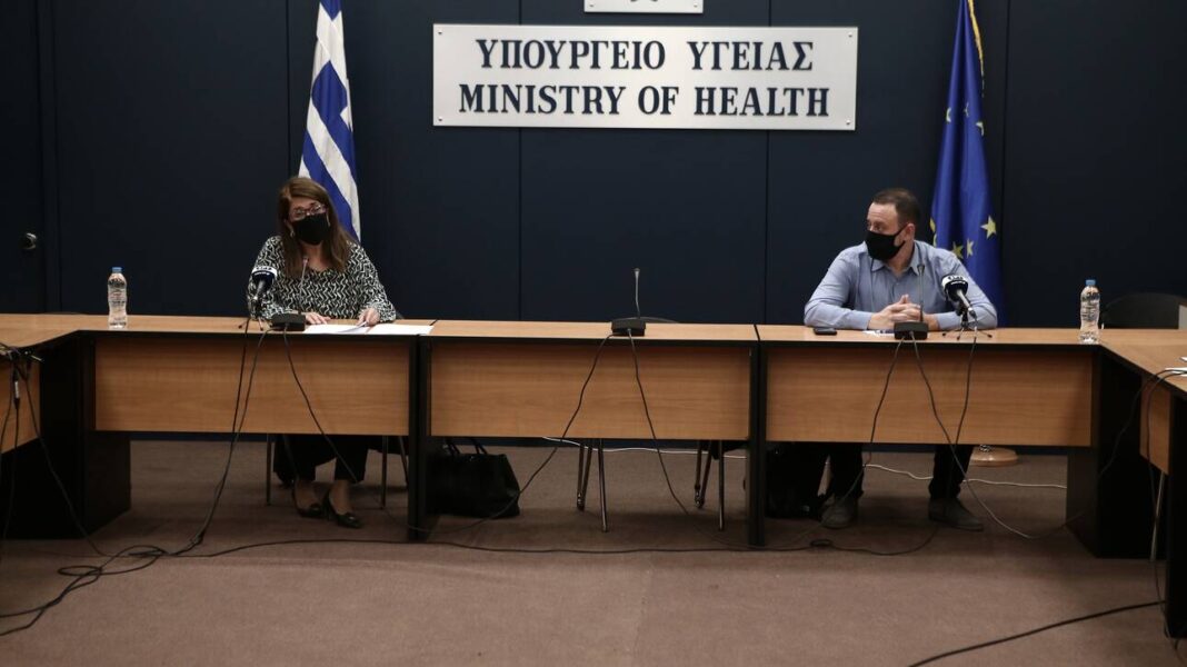 Κορωνοϊός: Live η ενημέρωση από Μαγιορκίνη, Παπαευαγγέλου και Κοντοζαμάνη