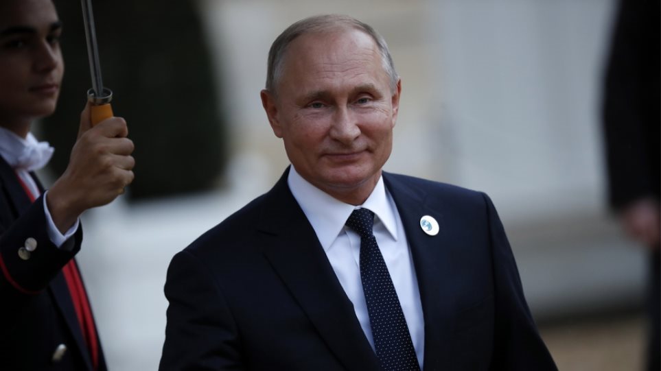 Υποχωρεί σταδιακά η πανδημία στη Ρωσία λέει ο Πούτιν