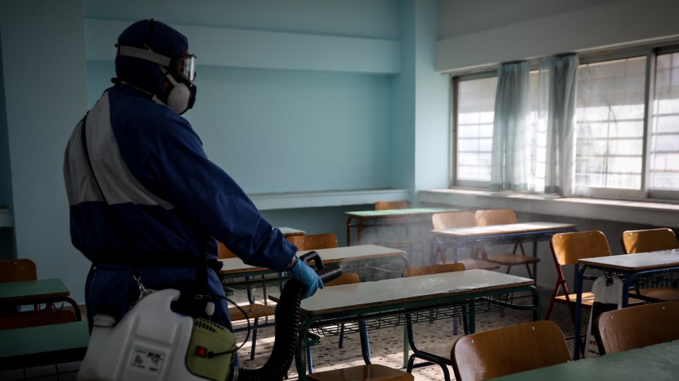 Σχολεία: Πώς ανοίγουν Δημοτικά και Νηπιαγωγεία – Ποιοι επιστρέφουν με τηλεκπαίδευση