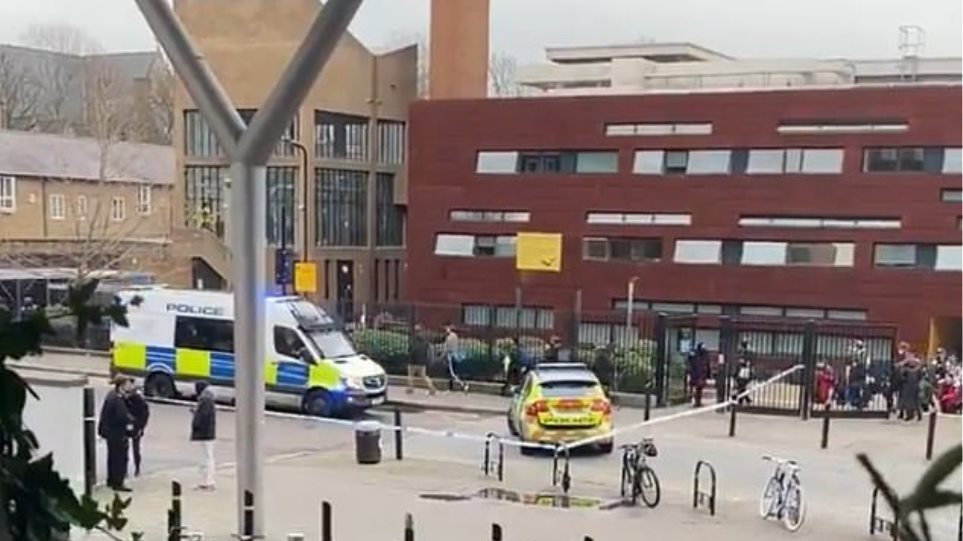 Εκκενώθηκε σχολείο στο Λονδίνο λόγω απειλής για βόμβα