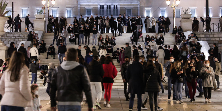 Κορωνοϊός: «Τέλος του μήνα θα είμαστε ξανά όπως στα τέλη Οκτωβρίου»
