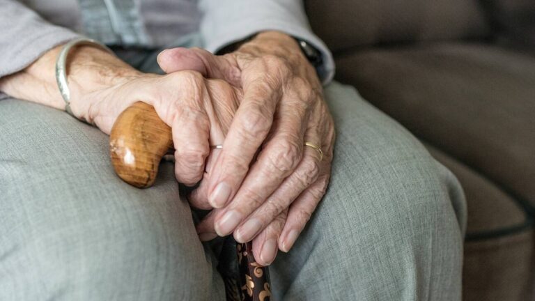 Συντάξεις Απριλίου: Πότε θα καταβληθούν – Αναλυτικά οι ημερομηνίες για κάθε Ταμείο