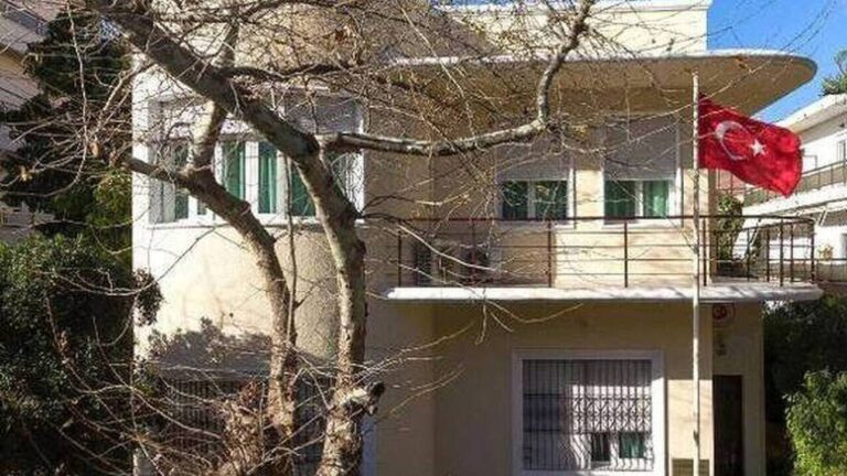 Κατασκοπευτικό θρίλερ στη Ρόδο: Και όμως ο μάγειρας είχε δώσει τους αριθμούς των πολεμικών πλοίων