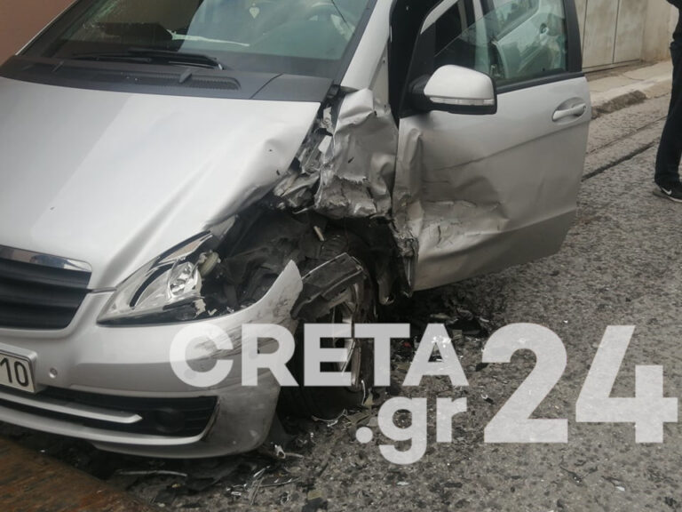 Κρήτη: Το τροχαίο προκάλεσε … κυκλοφοριακό κομφούζιο (εικόνες)
