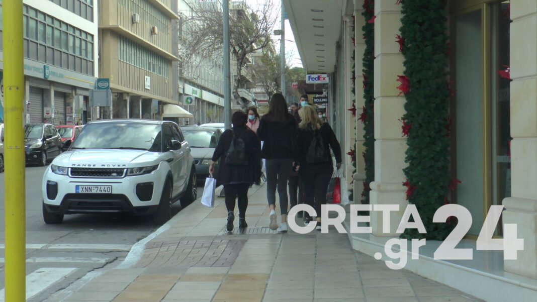 Κρήτη: Η Κυριακή της … «ελπίδας» για την αγορά – Σπεύδουν για τα τελευταία ψώνια οι πολίτες (εικόνες)