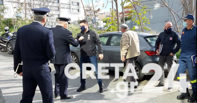 Στο Ηράκλειο για τα εμβόλια ο Νίκος Χαρδαλιάς (εικόνες)