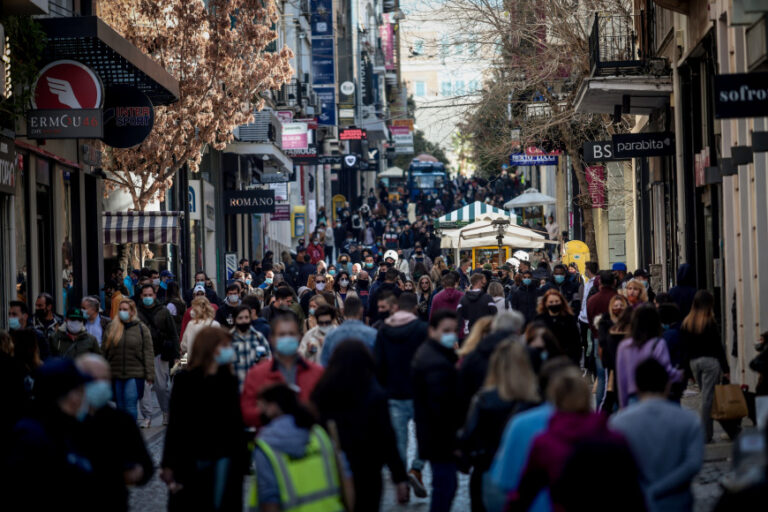 Γ.Γ. Ειδικών Φρουρών: «Δεν γίνεται να επιβάλλουμε τα μέτρα όταν όλοι είναι έξω»