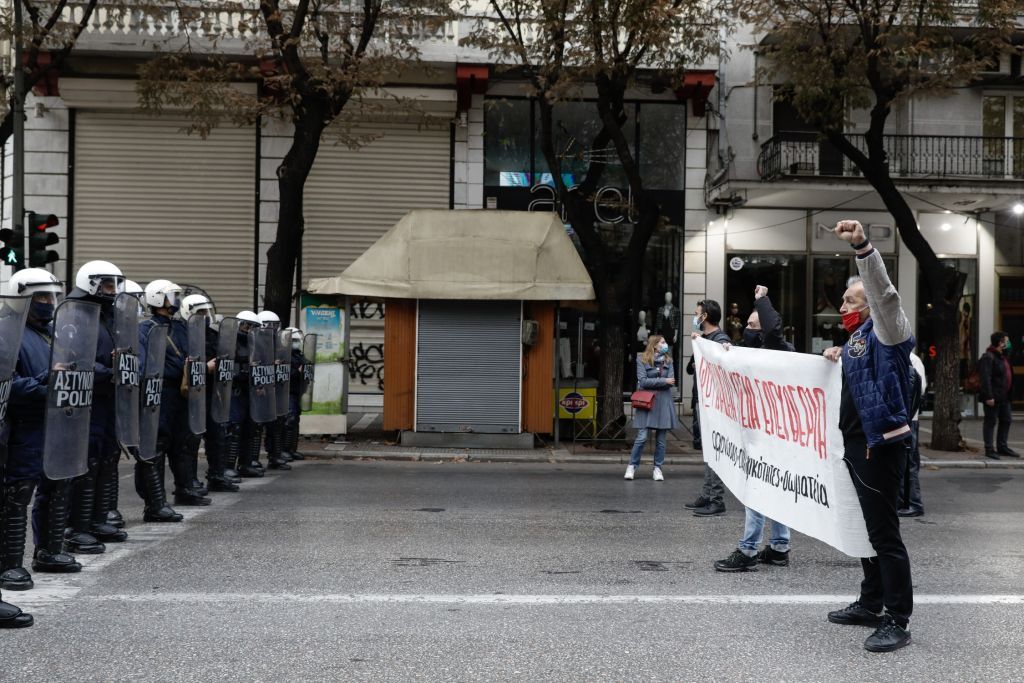 Χρυσοχοΐδης: Τι αλλάζει στην αστυνόμευση των διαδηλώσεων – Κάμερες και τέλος τα χημικά