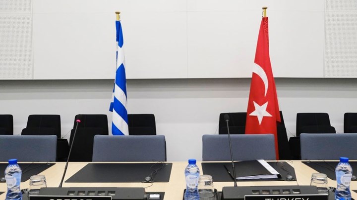 Διερευνητικές επαφές: 3,5 ώρες κράτησε η πρώτη συνάντηση Ελλάδας – Τουρκίας