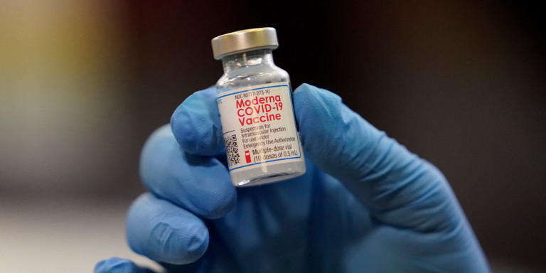 Κορωνοϊός: Η Καλιφόρνια σταματά να χορηγεί προβληματική παρτίδα του εμβολίου της Moderna