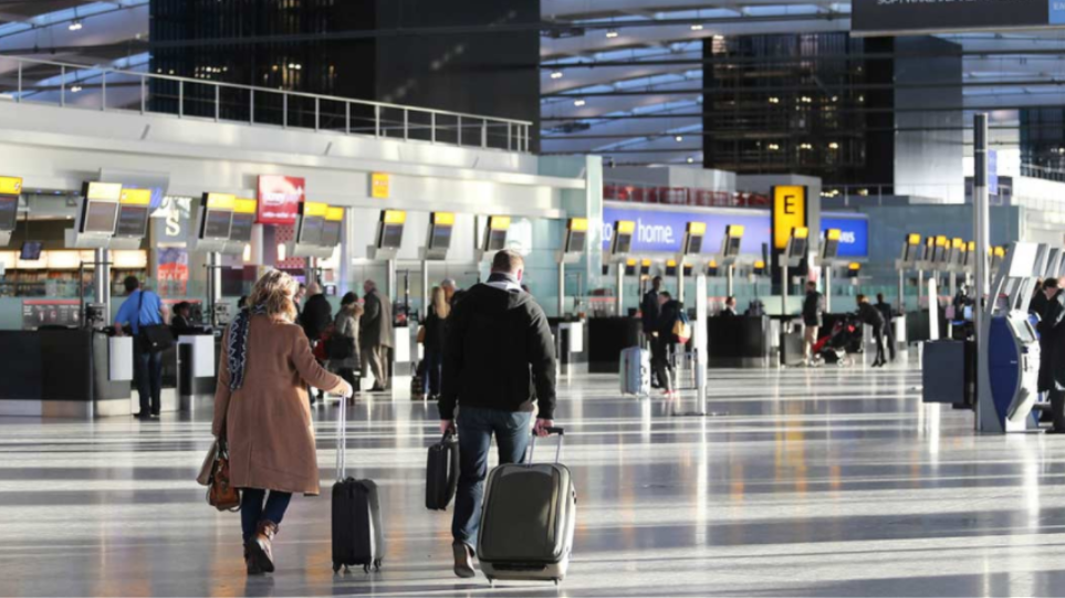 Δανία: Αναστέλλει τις πτήσεις από τα Εμιράτα – Αμφιβολίες για την ποιότητα των τεστ που γίνονται στο Ντουμπάι