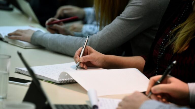 Νέες θέσεις εργασίας σε δήμους της Κρήτης