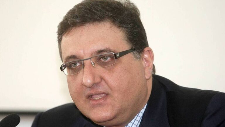 Εξαδάκτυλος για κορωνοϊό: Φοβήθηκα όταν βρέθηκα θετικός – Παίρνω κολχικίνη