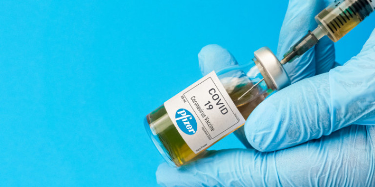 Covid-19: Η Ιταλία θα κινηθεί νομικά κατά της Pfizer για τις καθυστερήσεις στις παραδόσεις των εμβολίων