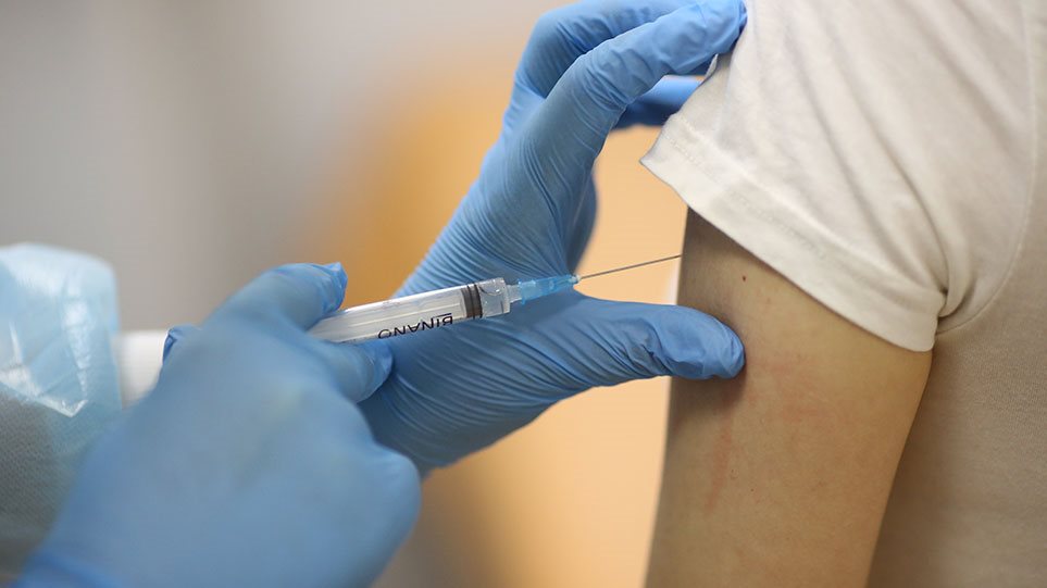 Κορωνοϊός: 176.000 έχουν κάνει το εμβόλιο – 17.000 εμβολιασμοί μόνο σε μια μέρα