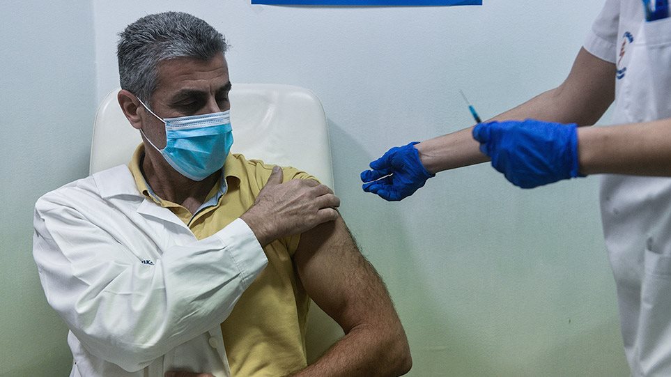 ΕΕ: Μαζικοί εμβολιασμοί από τον Απρίλιο του 2021 – Γιατί τα κράτη-μέλη δεν μπορούν να κάνουν παράλληλες συμφωνίες