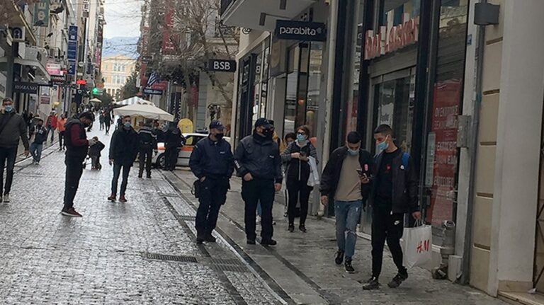 Lockdown: Πρώτη μέρα με click inside – Περιορισμένη η κίνηση στην Ερμού