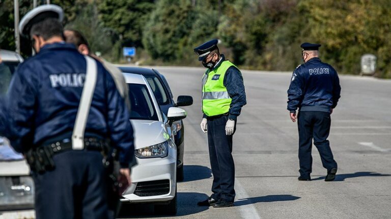 Lockdown: Σενάριο για απαγόρευση μετακίνησης μεταξύ των δήμων της Αττικής