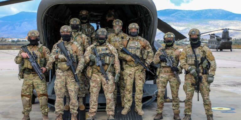 Εντυπωσίασαν οι Έλληνες κομάντο σε ασκήσεις με τις ΗΠΑ – Εκπληκτικά πλάνα