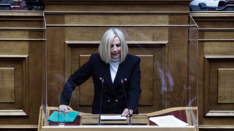 Γεννηματά: Αναγκαστικό το νέο lockdown – Οδηγηθήκαμε εκεί επειδή η κυβέρνηση τρέχει πίσω από την πανδημία