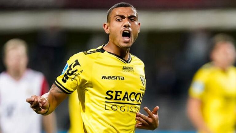 Απίστευτα πράγματα απο τον Γιακουμάκη: Εβαλε 4 γκολ εκτός έδρας και έφτασε τα 16 στην Ολλανδία!