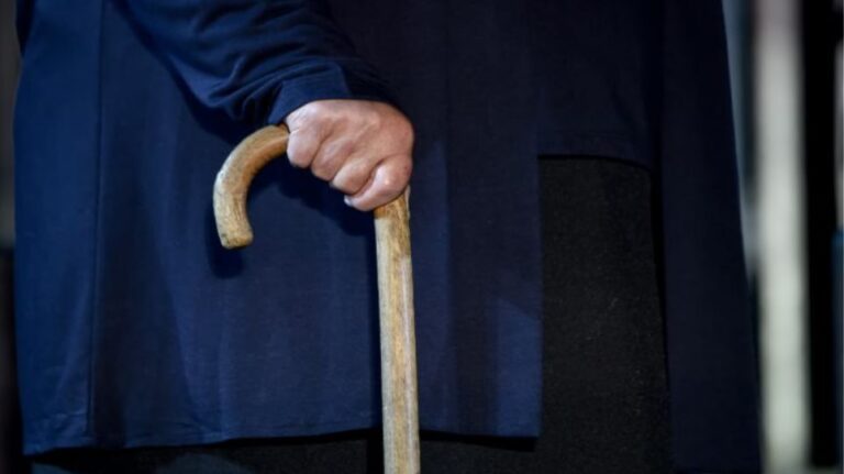 Απατεώνας εξαπάτησε 76χρονο: Του πήρε 40.000 ευρώ για δήθεν ατύχημα της κόρης του