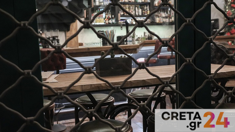 Ηράκλειο: Ανεμβολίαστος πελάτης έβαλε «λουκέτο» σε καφενείο